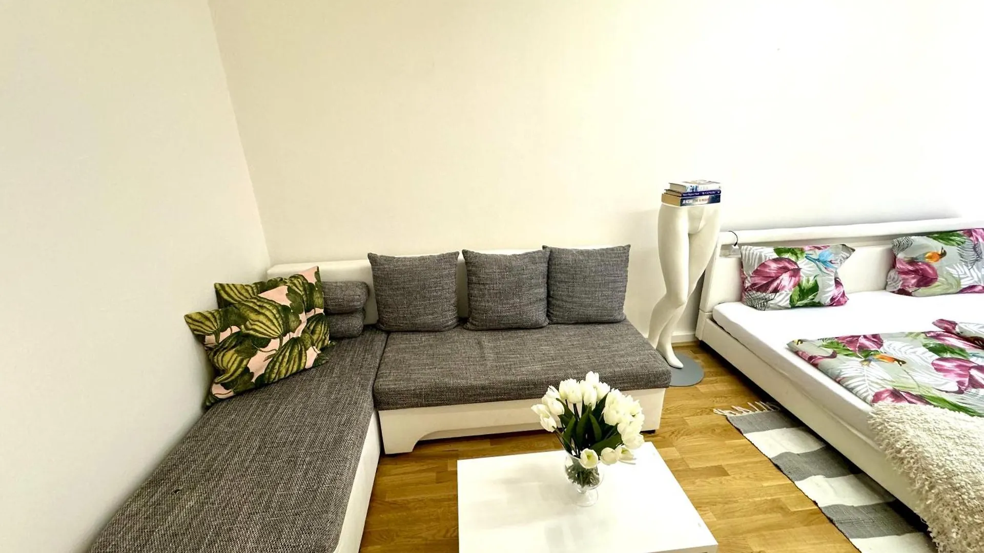 פראג Fantastic Apartment In The City Center