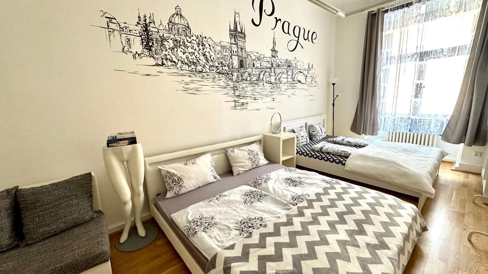 פראג Fantastic Apartment In The City Center