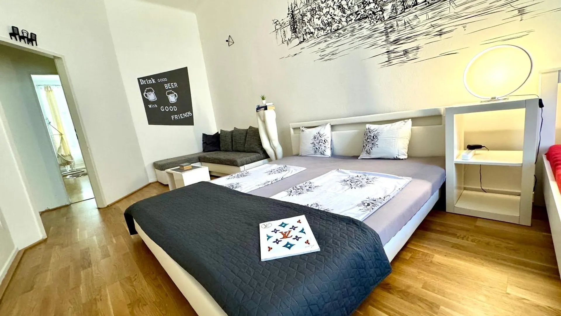 פראג Fantastic Apartment In The City Center